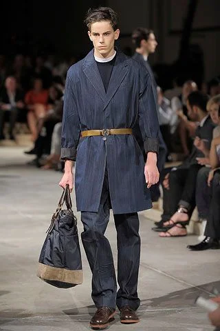 Look 16